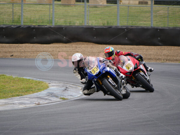 Queensland Raceway 21-11-21 QR Moto Ride Day -