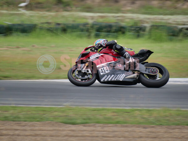 Queensland Raceway 21-11-21 QR Moto Ride Day -