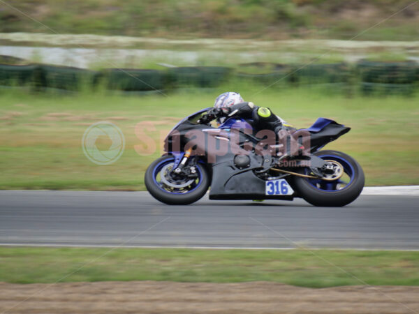 Queensland Raceway 21-11-21 QR Moto Ride Day -