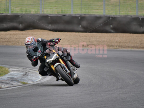 Queensland Raceway 21-11-21 QR Moto Ride Day -