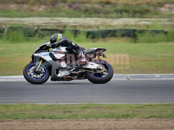 Queensland Raceway 21-11-21 QR Moto Ride Day, -