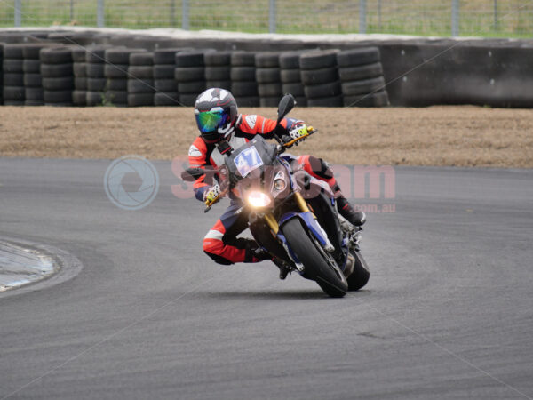 Queensland Raceway 21-11-21 QR Moto Ride Day -