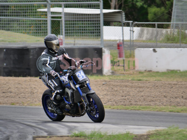 Queensland Raceway 21-11-21 QR Moto Ride Day -