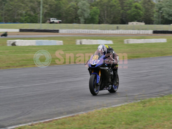 Queensland Raceway 21-11-21 QR Moto Ride Day -