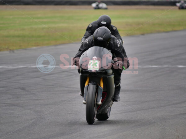 Queensland Raceway 21-11-21 QR Moto Ride Day -