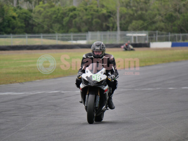 Queensland Raceway 21-11-21 QR Moto Ride Day -