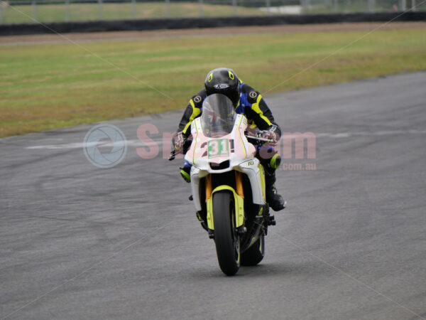 Queensland Raceway 21-11-21 QR Moto Ride Day -