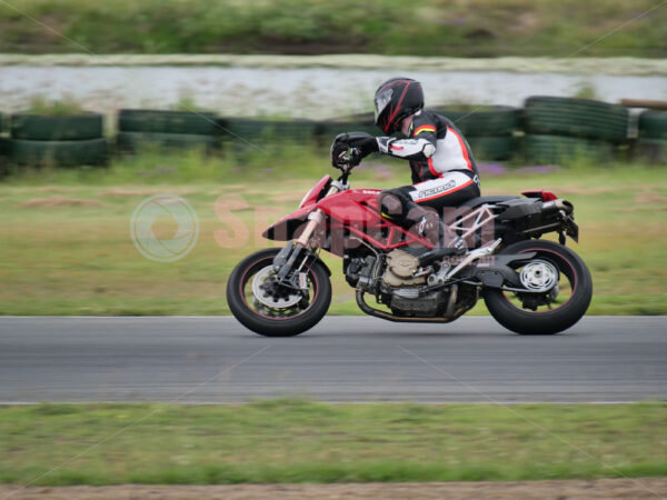 Queensland Raceway 21-11-21 QR Moto Ride Day -