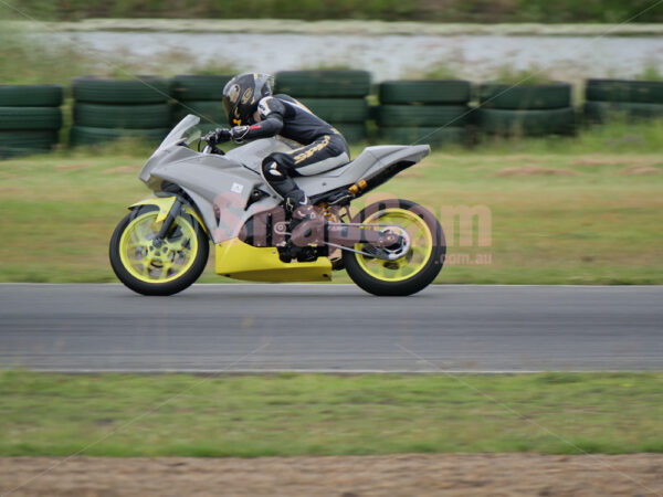 Queensland Raceway 21-11-21 QR Moto Ride Day -