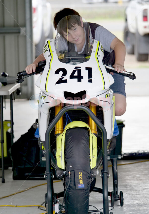 Queensland Raceway 21-11-21 QR Moto Ride Day -