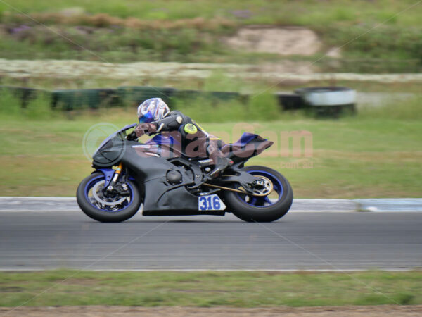 Queensland Raceway 21-11-21 QR Moto Ride Day -