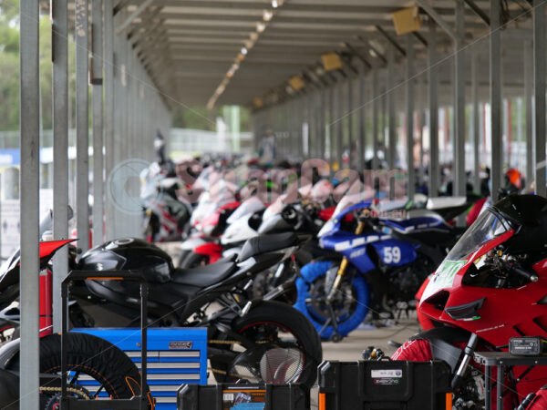 Queensland Raceway 21-11-21 QR Moto Ride Day -